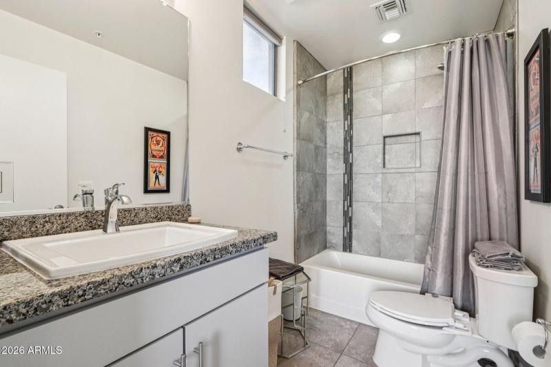 En-suite to Guest Room 1