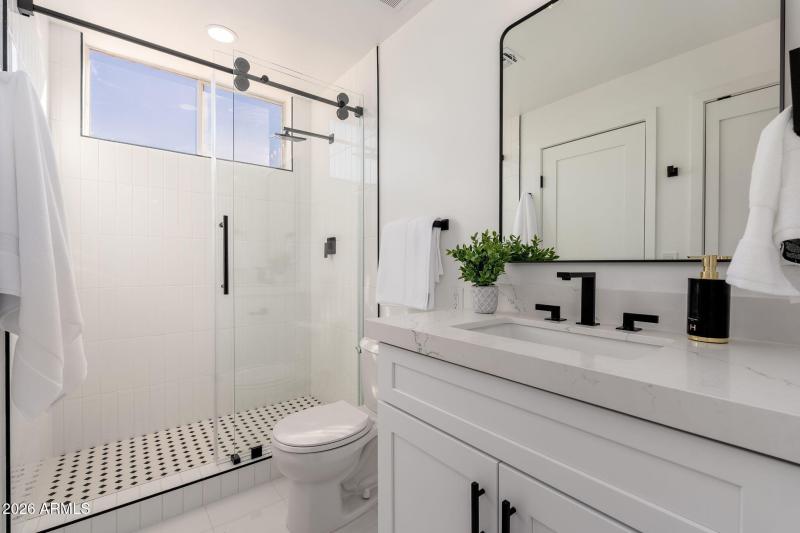 Beautiful Bathroom 2 Highly Upgraded