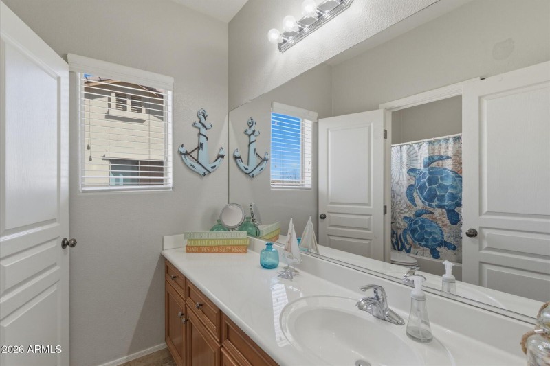 Full Bathroom with Shower Tub