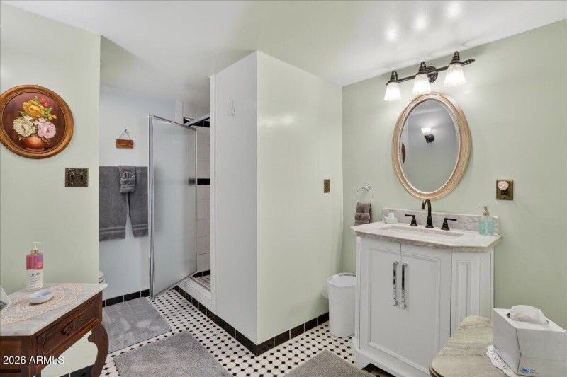 38-Room 1 bathroom