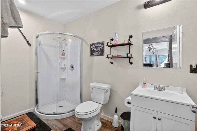 72-Bedroom 5 bathroom