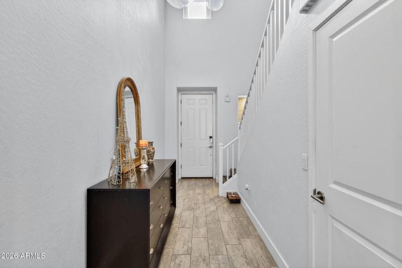 8-web-or-mls-17E Washington St 207