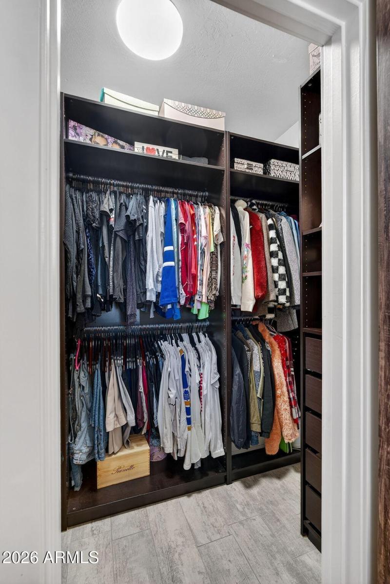 29-web-or-mls-46E Washington St 207