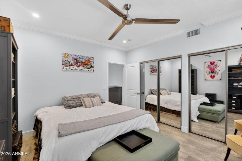 32-web-or-mls-38E Washington St 207