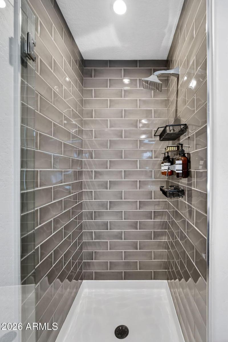 36-web-or-mls-35E Washington St 207