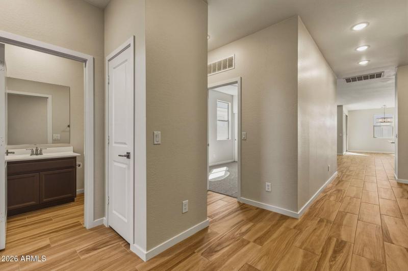 10-web-or-mls-40551 W Jenna Ln-10