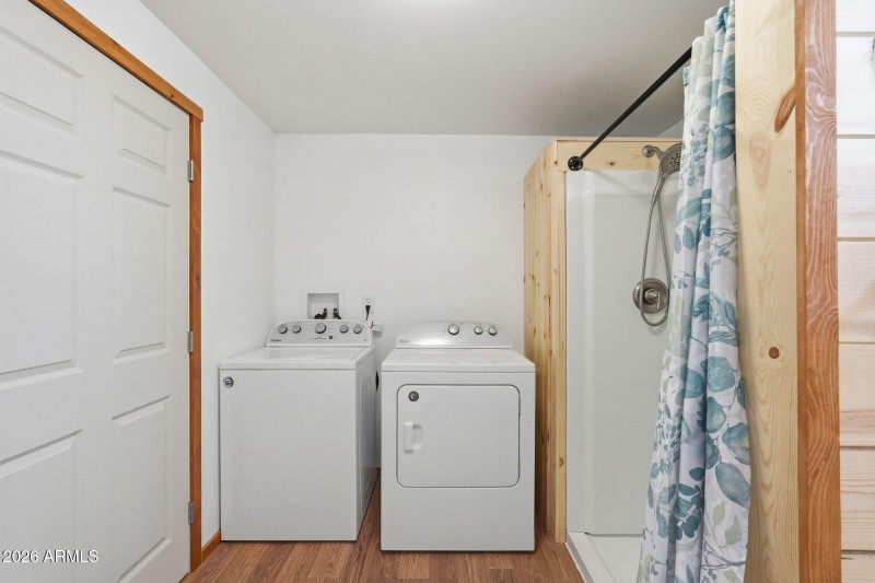 Bathroom/ Laundry Room