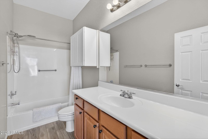 32-web-or-mls-03E Eagle Crest Dr 1108