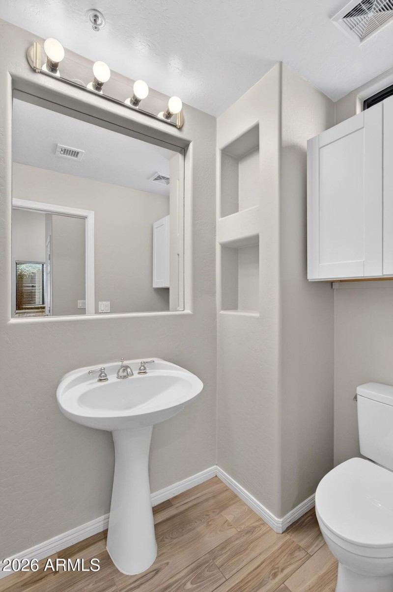 33-web-or-mls-25E Eagle Crest Dr 1108