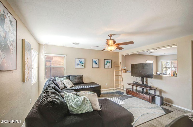 Blazen_Family room 2