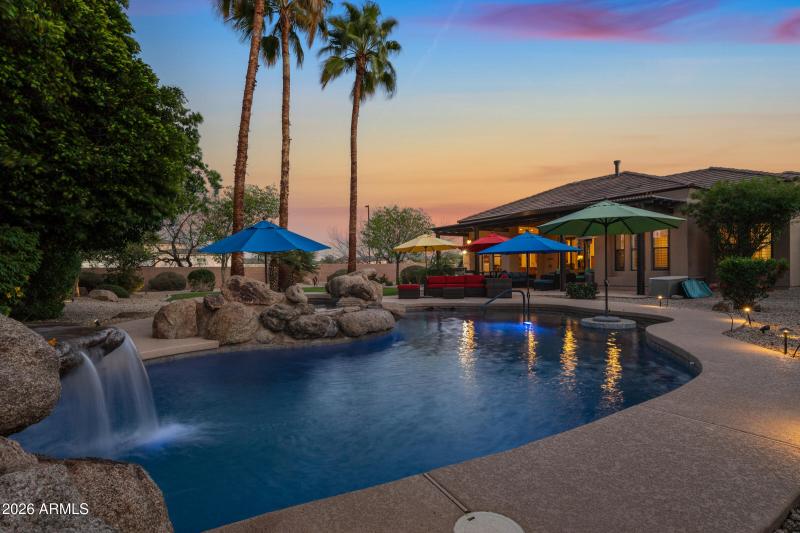 Gorgeous Pool and Spa