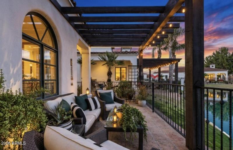 1777 W Ocotillo Rd 16 Twilight