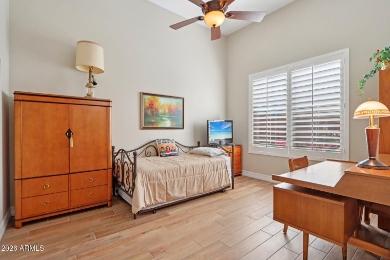 27-web-or-mls-S 188th Pl-S0403-027