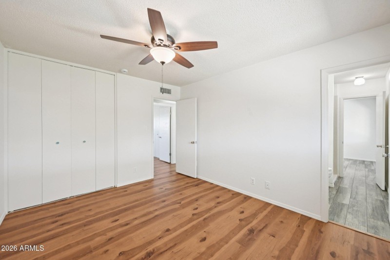 Bedroom with en suite