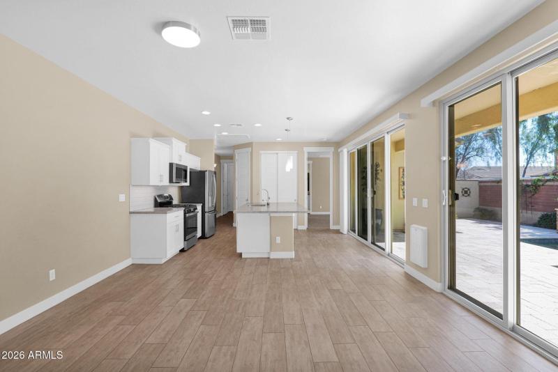 25 Great Room + Kitchen