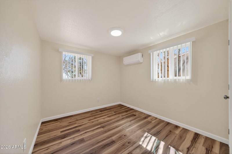 Interior - 10229 S Honeysuckle Dr-9