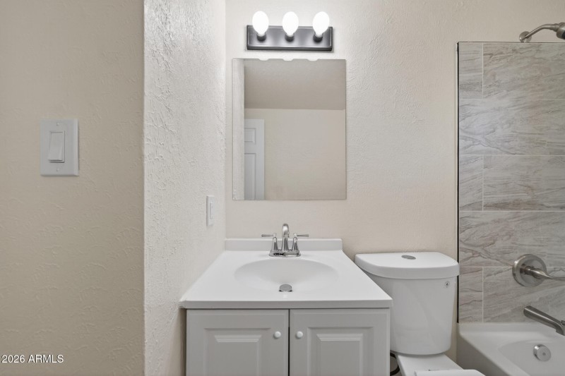 Interior - 10229 S Honeysuckle Dr-13