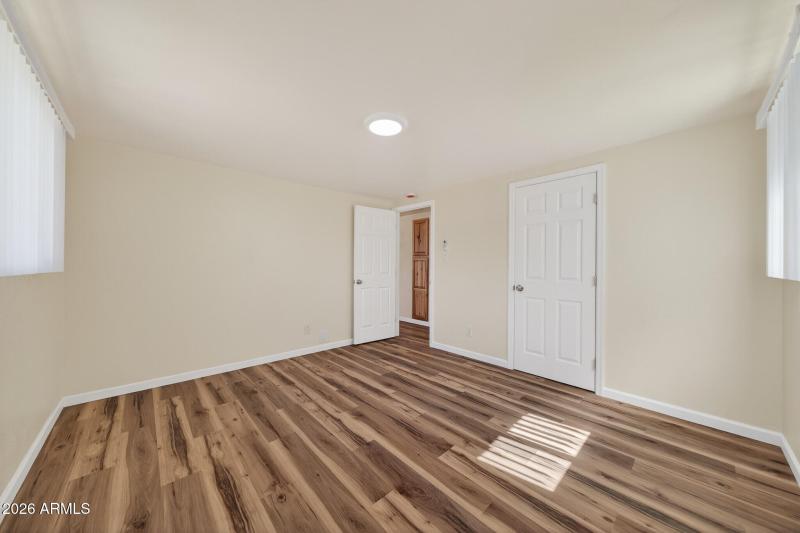 Interior - 10229 S Honeysuckle Dr-15