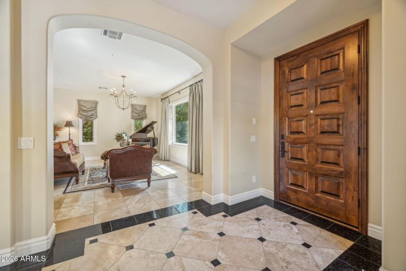 13-web-or-mls-10310-e-sierra-pinta-dr