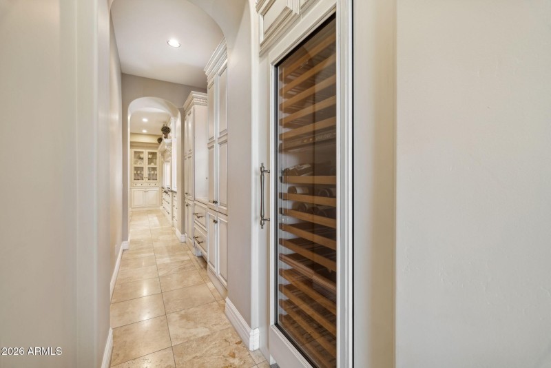 20-web-or-mls-10310-e-sierra-pinta-dr