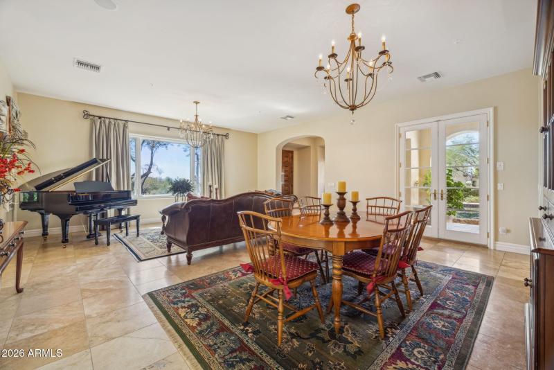 38-web-or-mls-10310-e-sierra-pinta-dr