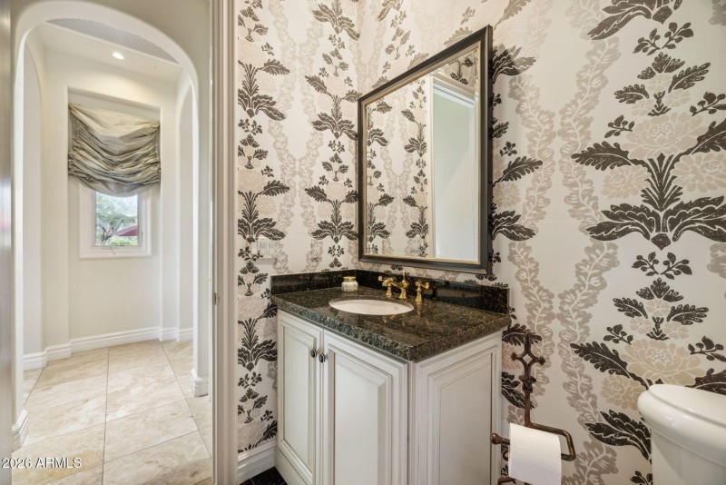 41-web-or-mls-10310-e-sierra-pinta-dr