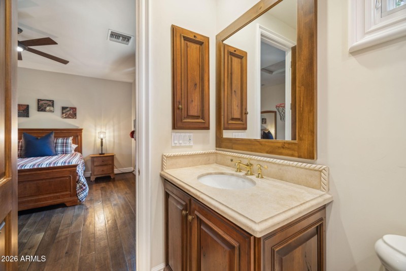 60-web-or-mls-10310-e-sierra-pinta-dr