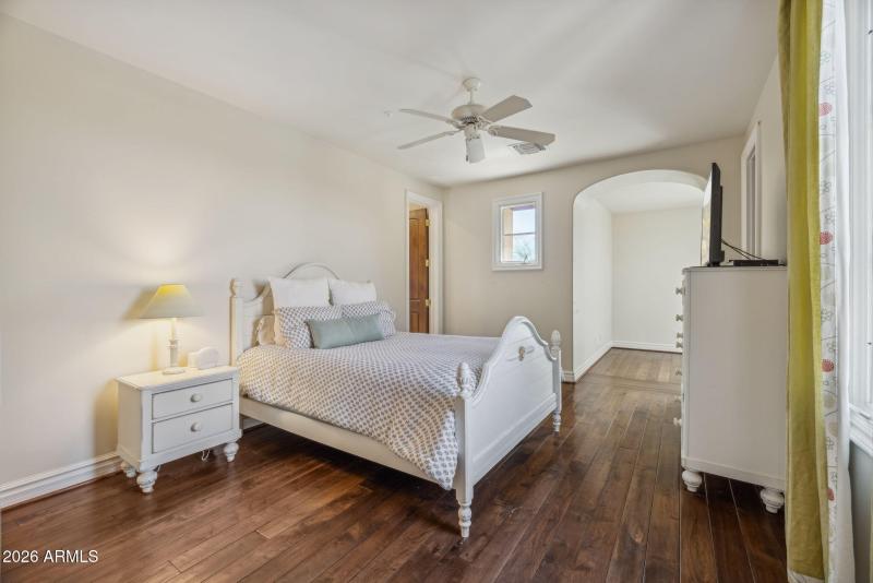 63-web-or-mls-10310-e-sierra-pinta-dr