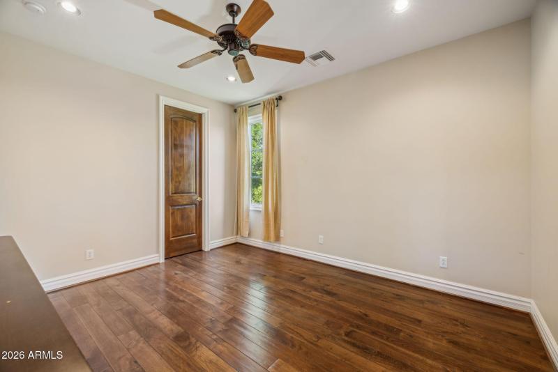 69-web-or-mls-10310-e-sierra-pinta-dr