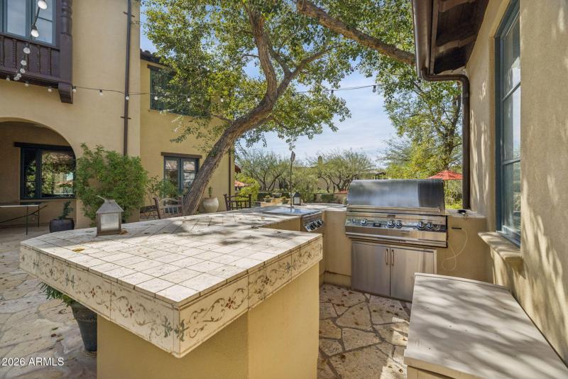 95-web-or-mls-10310-e-sierra-pinta-dr