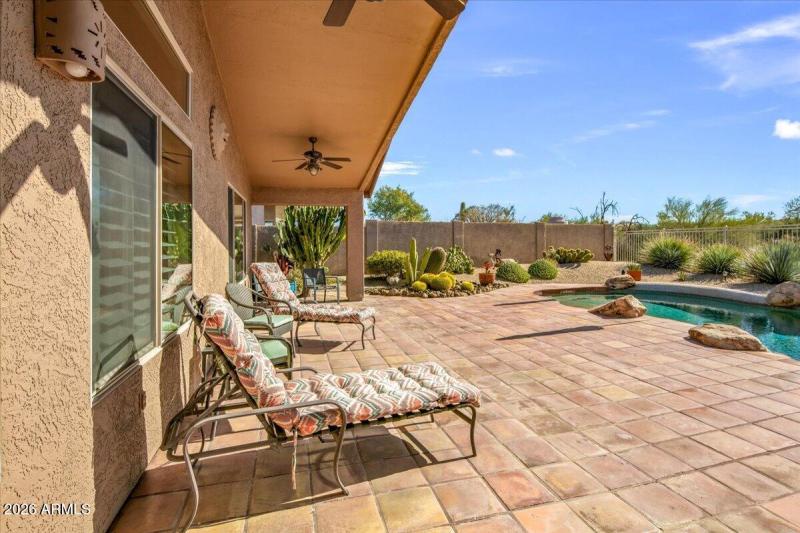 33-Outdoor Living Areas