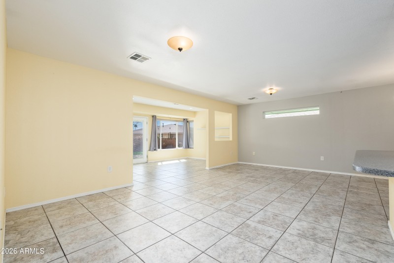 10215 W Mountain View Rd - 16