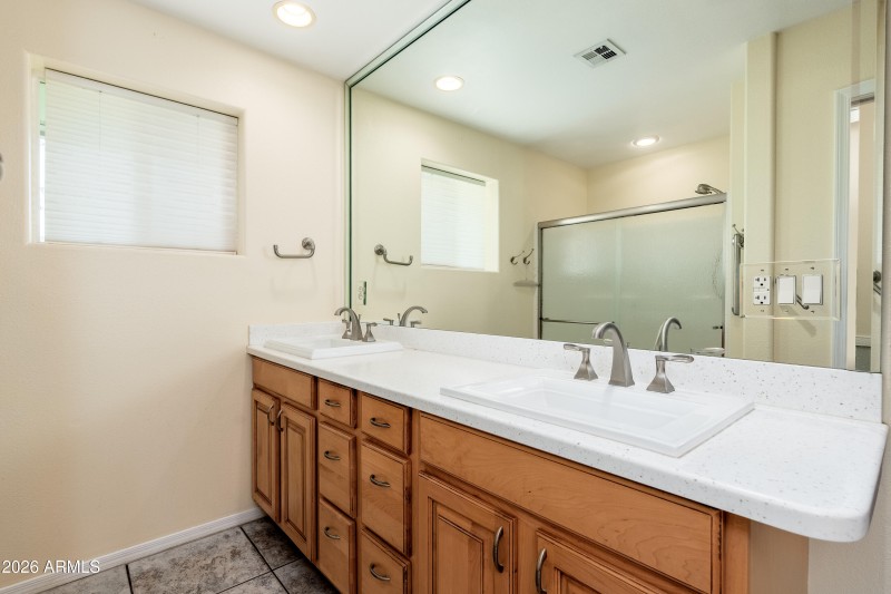 10215 W Mountain View Rd - 23