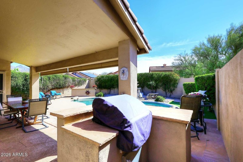 BBQ with plumbed gas line