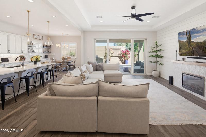 14606 W Corrine Dr-28