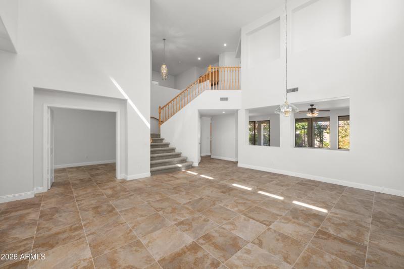 06-486-E-Windsor-Dr-6