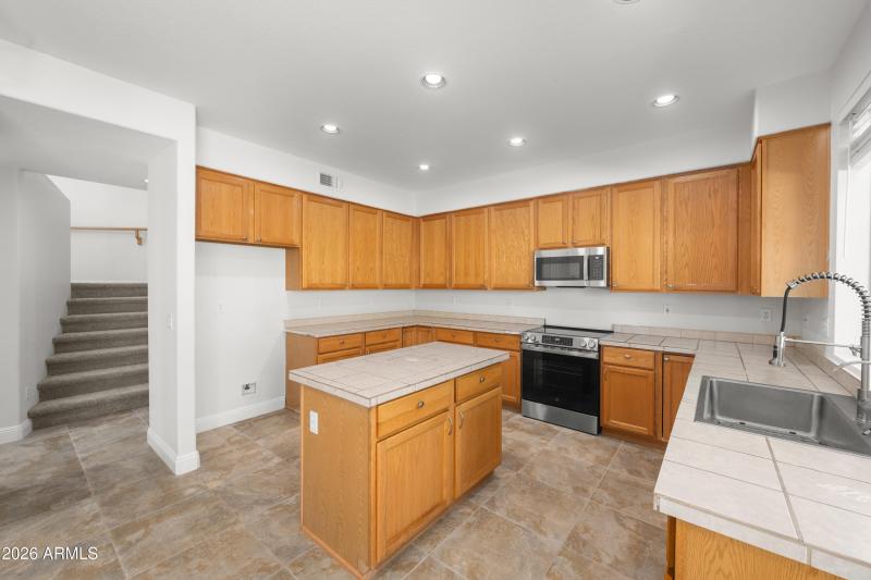 15-486-E-Windsor-Dr-15