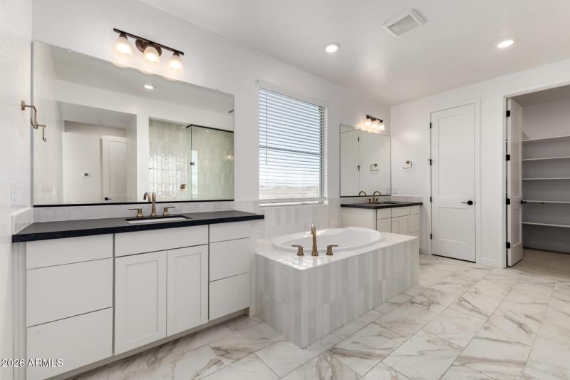 Master Bath large soaking tub