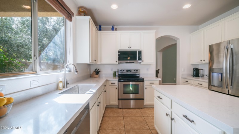 7609 S 18th Way Kitchen ReShoot 2-4
