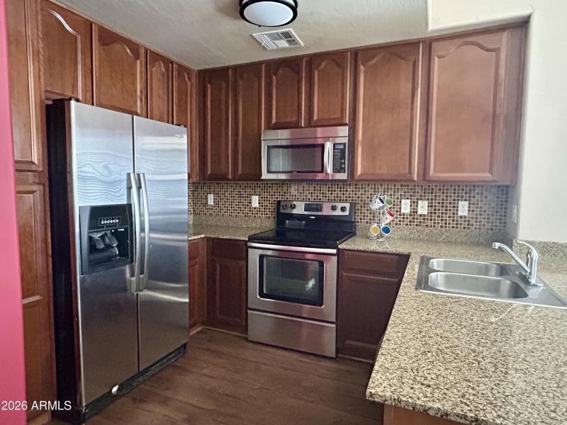 New Kitchen Appliances + Light