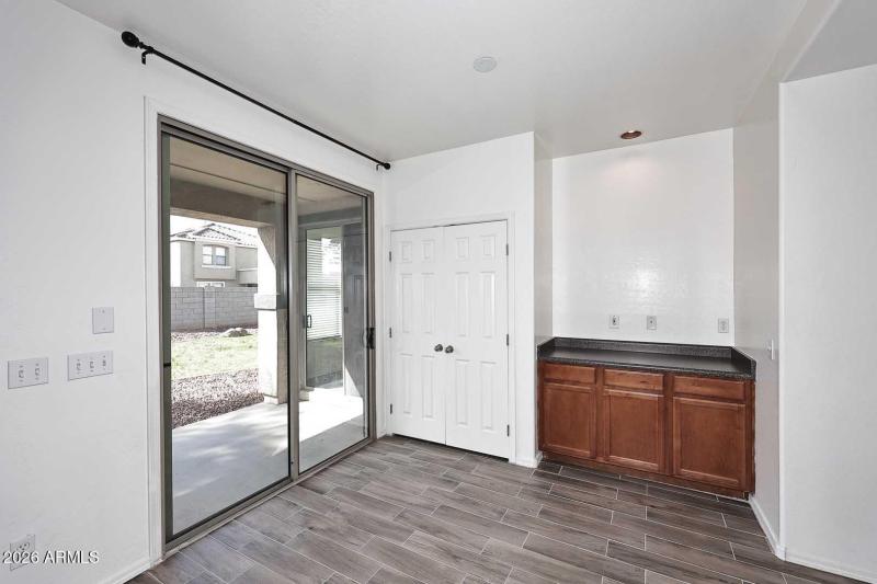 Kitchen-Breakfast Nook