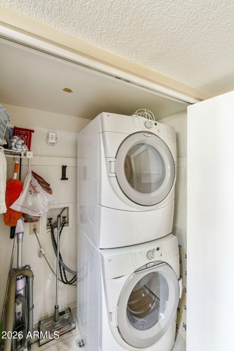 Laundry with stackable washer/dryer