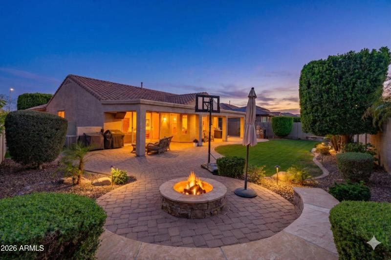 02-Backyard Twilight View