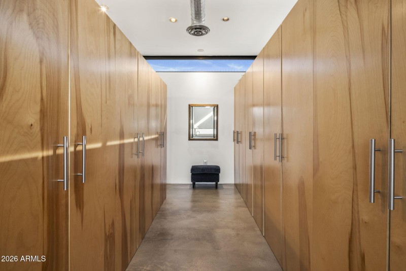 Primary Bed Closet System