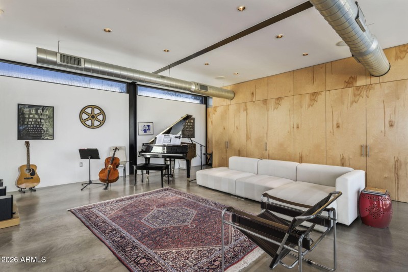 Upstairs Living Area