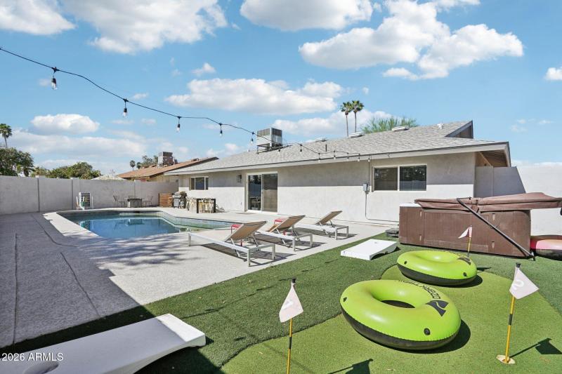 42-web-or-mls-E Clarendon Ave-L0403-042