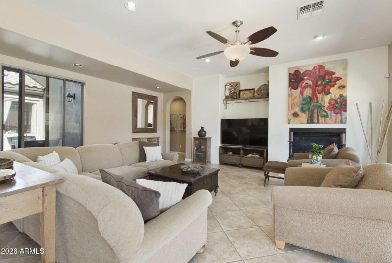 48-web-or-mls-_DSC2383