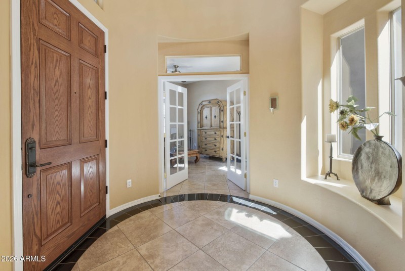 entry facing 1st floor offie/berdroom