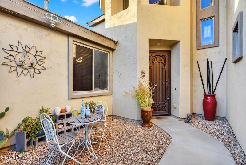 SECURE FRONT COURTYARD