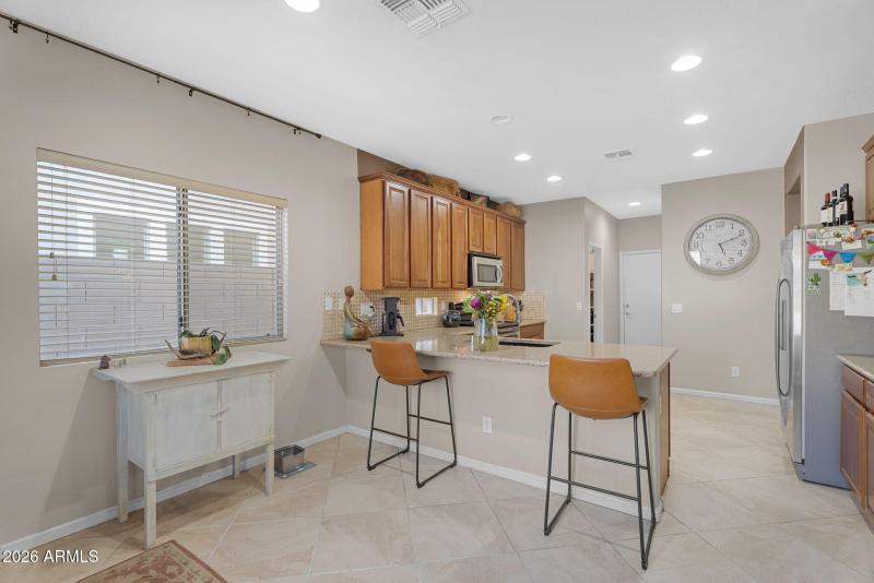 KITCHEN AND BREAKFAST NOOK